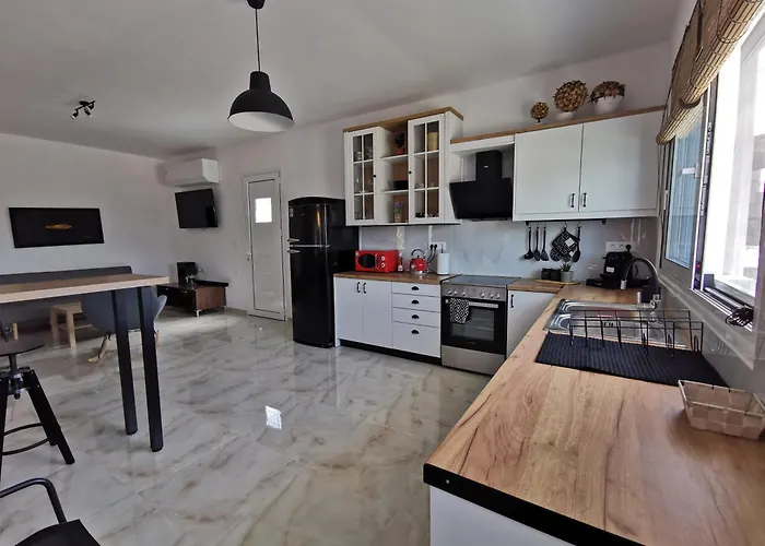 Mika\'S B Luxury House Near Faliraki