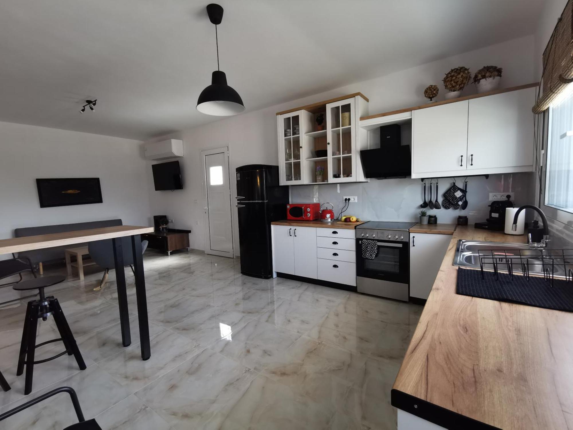 Mika's B Luxury House Near Faliraki Apartment