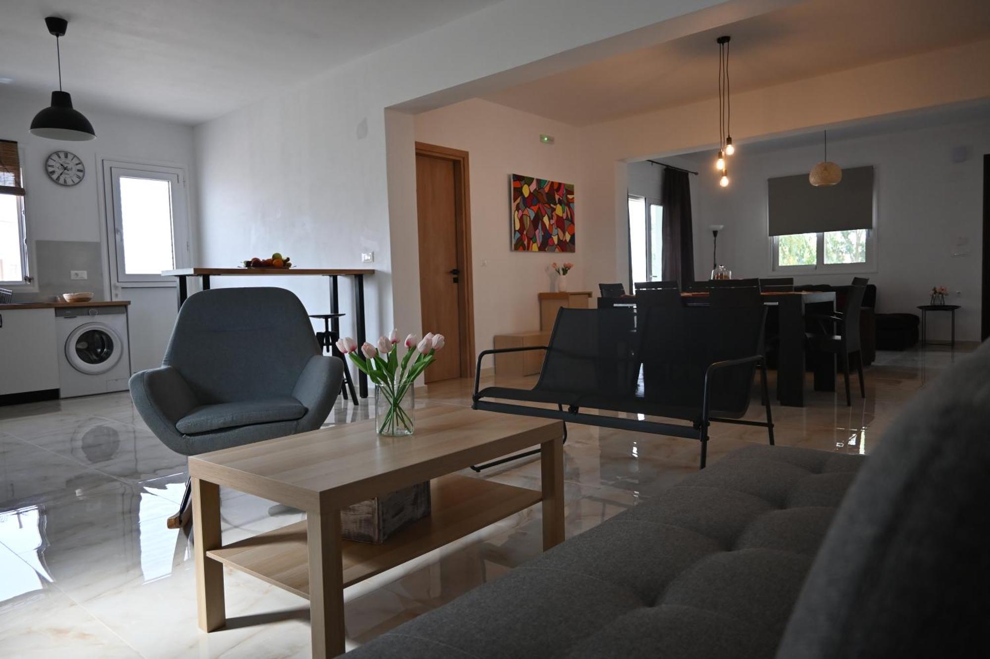 Mika's B Luxury House Near Faliraki Apartment *