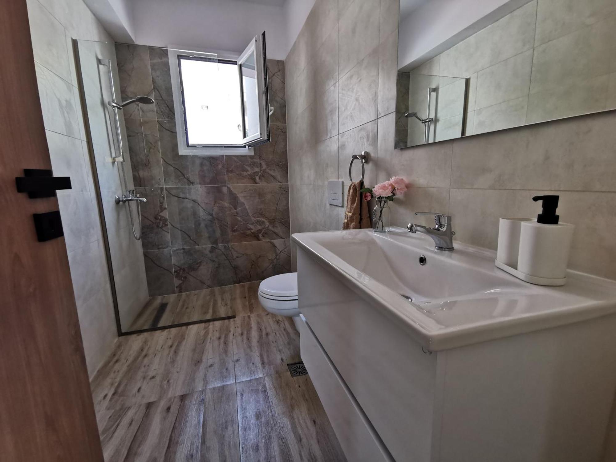Mika's B Luxury House Near Faliraki Apartment
